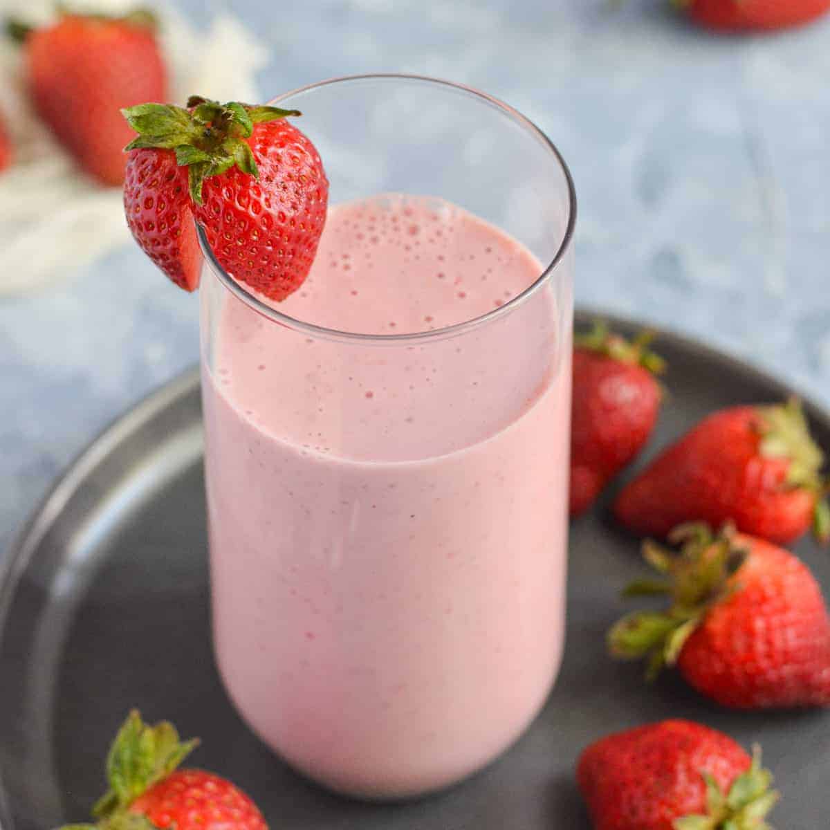 プリンスレストランのStrawberry Lassi